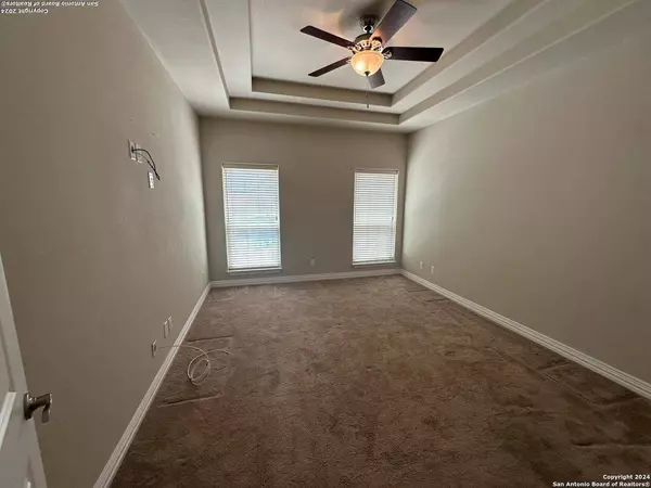 2768 DEL PILAR DR, San Antonio, TX 78232-4194