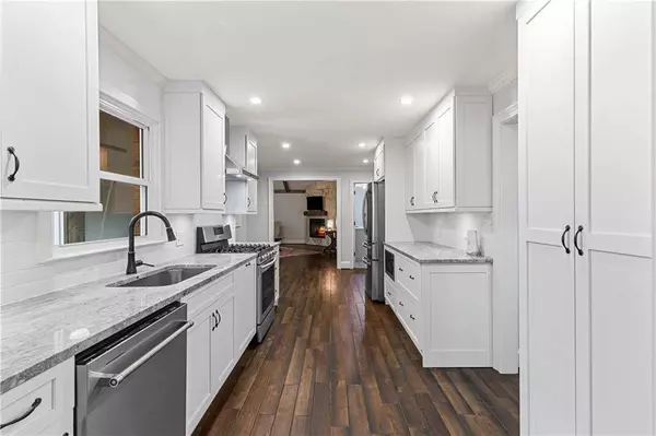 2550 Bentbrook DR, Dunwoody, GA 30360