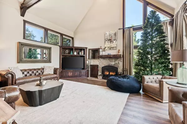 42371 Pinnacle Lane, Shaver Lake, CA 93664