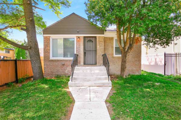 7958 S Lowe AVE, Chicago, IL 60620