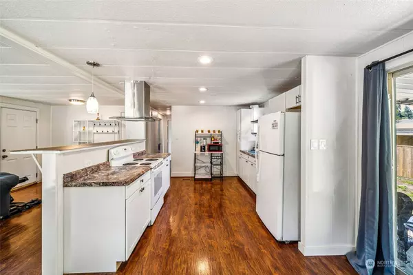 20414 Rhododendron DR E, Bonney Lake, WA 98391