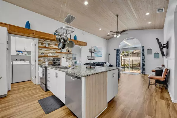 8601 CAVENDISH DR, Kissimmee, FL 34747