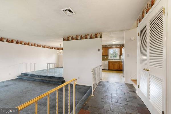 1071 LARSON RD, Schwenksville, PA 19473