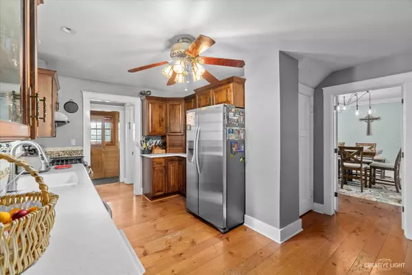 3S701 Deerpath RD, North Aurora, IL 60542