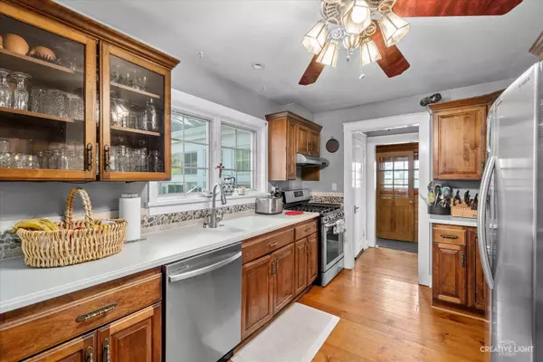 3S701 Deerpath RD, North Aurora, IL 60542