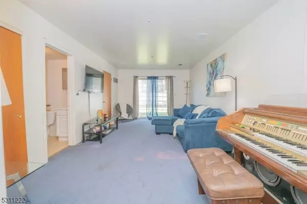 615 Van Buren Ave, Linden City, NJ 07036