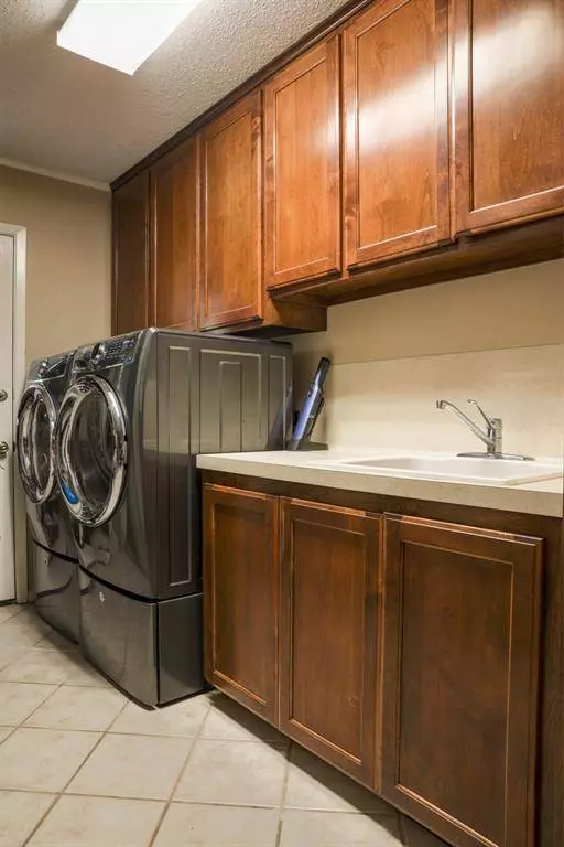 191 County Road 77cc, Hallettsville, TX 77964