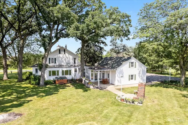 3S701 Deerpath RD, North Aurora, IL 60542