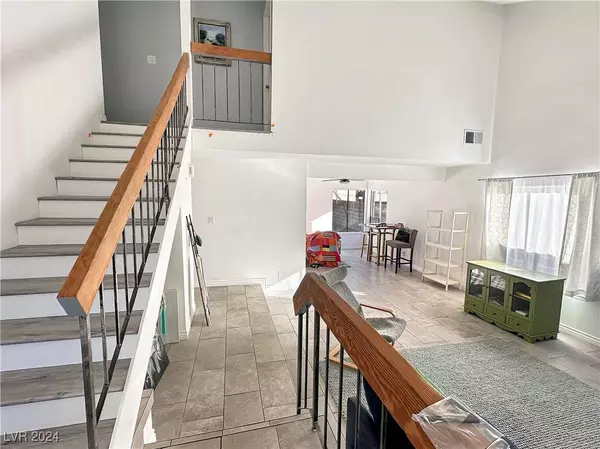 4870 Summerhill Road, Las Vegas, NV 89121