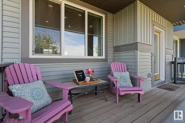 4132 CHAPPELLE GR SW, Edmonton, AB T6W 3R2