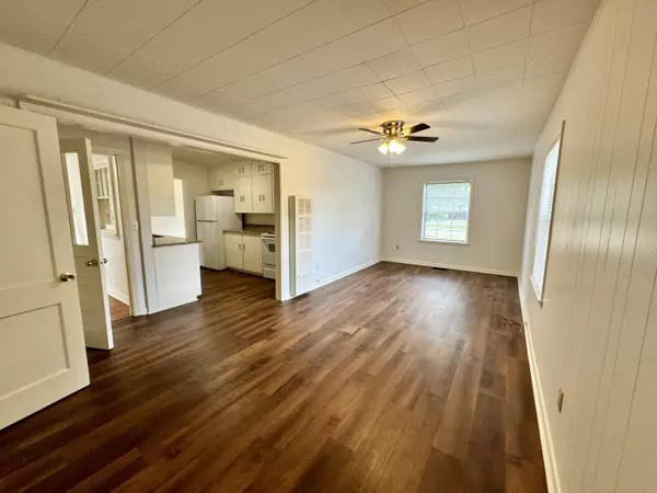 601 S Independence Avenue, Russellville, AR 72801