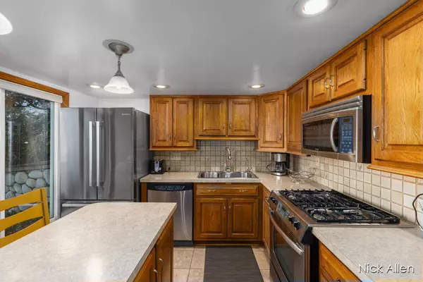 7249 Belding NE Road, Rockford, MI 49341