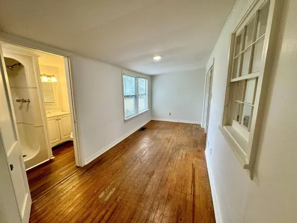 601 S Independence Avenue, Russellville, AR 72801