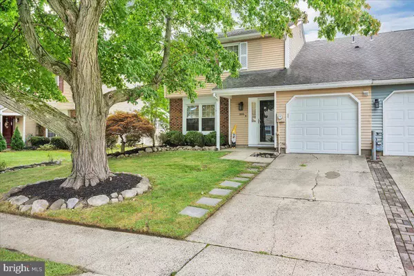 166 STRATTON LN, Mount Laurel, NJ 08054