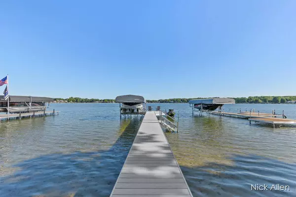 7249 Belding NE Road, Rockford, MI 49341