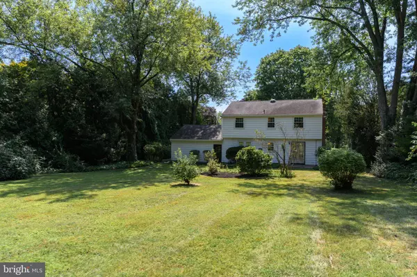 1131 WINDSOR DR, West Chester, PA 19380