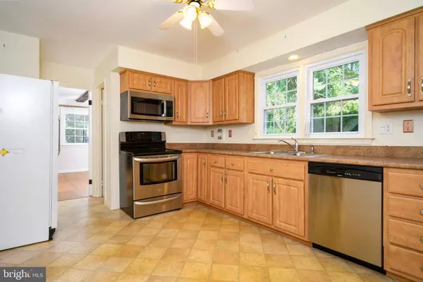 1131 WINDSOR DR, West Chester, PA 19380