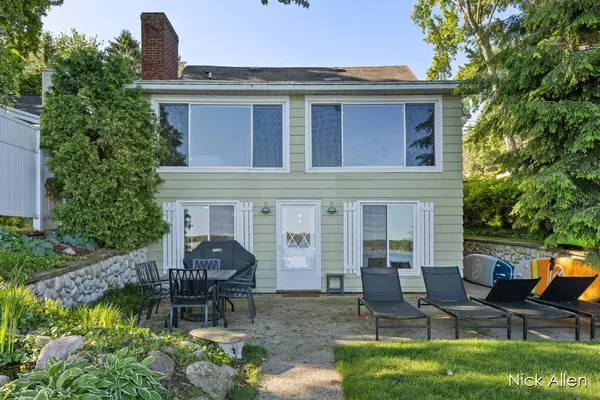 7249 Belding NE Road, Rockford, MI 49341