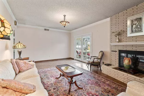 4990 Pasadena AVE, Sacramento, CA 95841