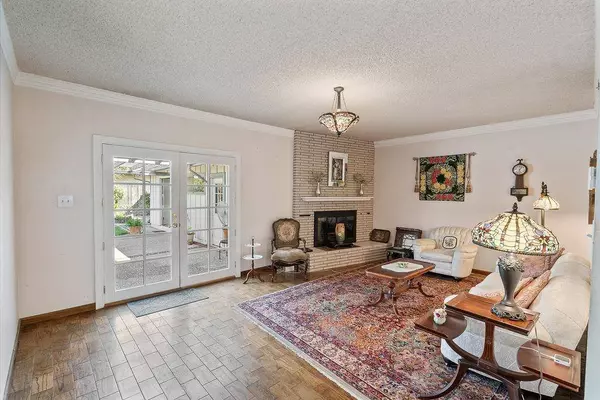 4990 Pasadena AVE, Sacramento, CA 95841