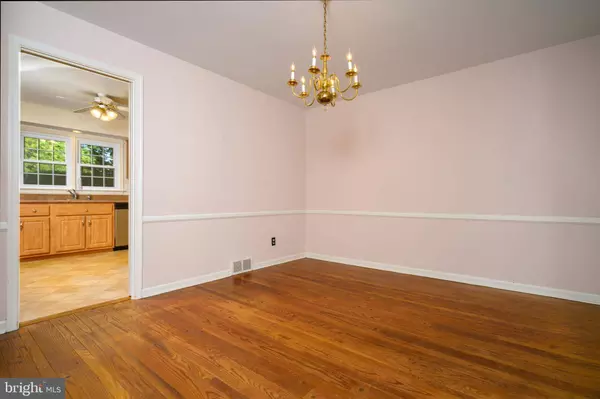 1131 WINDSOR DR, West Chester, PA 19380