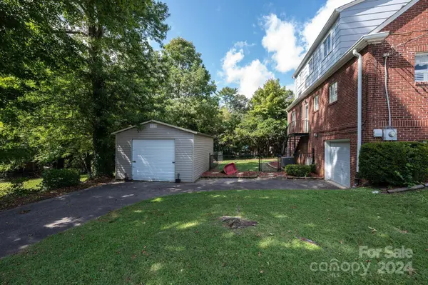 201 Beall ST NW, Lenoir, NC 28645