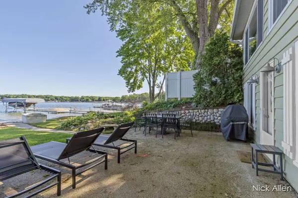 7249 Belding NE Road, Rockford, MI 49341