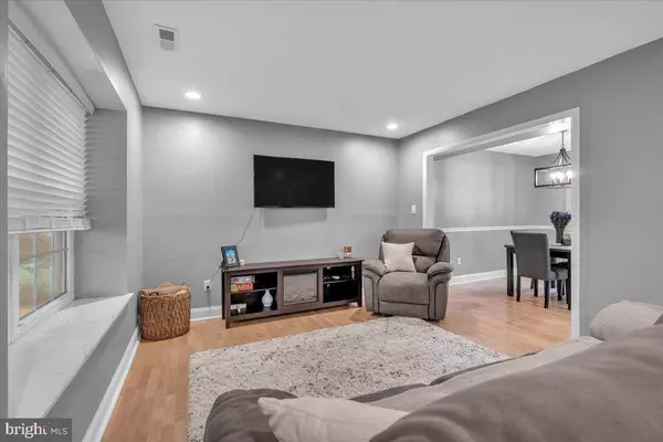 166 STRATTON LN, Mount Laurel, NJ 08054