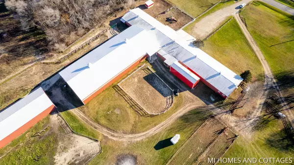 61160 34th Avenue, Bangor, MI 49013