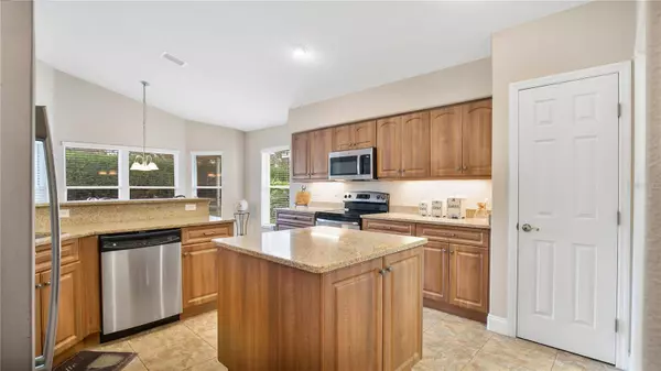 1473 ARECA PALM DR, Port Orange, FL 32128