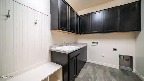 21984 N 97TH Glen, Peoria, AZ 85383