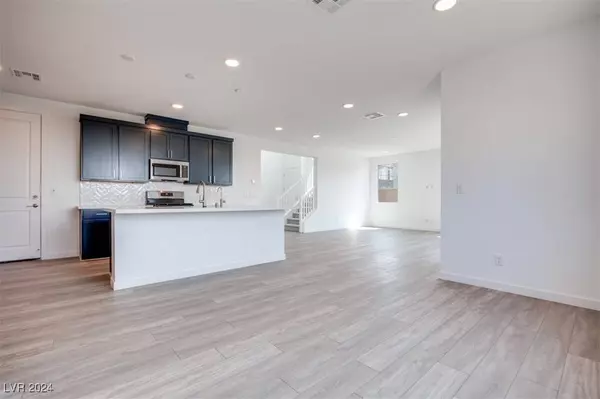 1121 Azure Jay Avenue, North Las Vegas, NV 89084