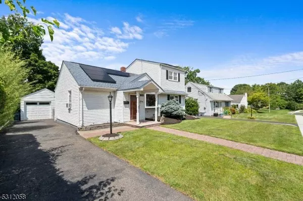 175 Oak Ridge Rd, Clifton City, NJ 07013