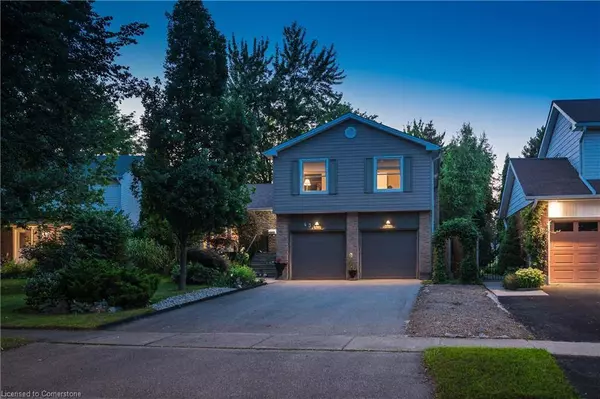 431 Stillmeadow Circle, Waterloo, ON N2L 5M1