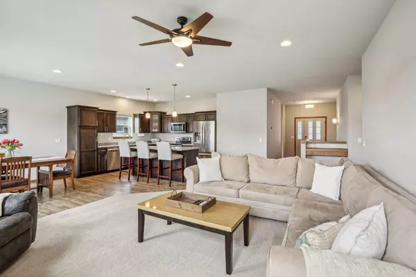 7139 Field Flower Way, Madison, WI 53718
