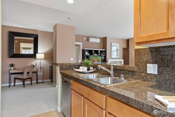 2607 Western AVE #411, Seattle, WA 98121