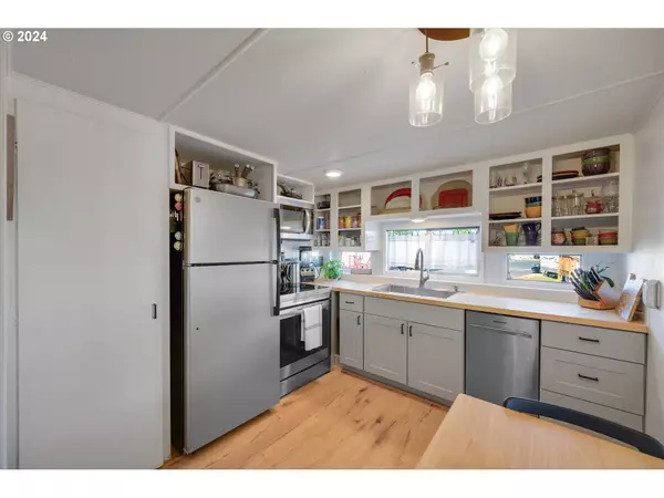 19605 RIVER RD #81, Gladstone, OR 97027