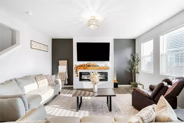 422 Sunset CT, Fort Lupton, CO 80621