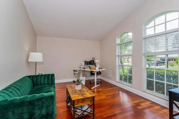 739 WATERLAND CT, Orlando, FL 32828