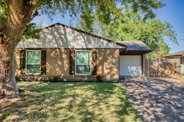 10902 Long Gate DR, Houston, TX 77047