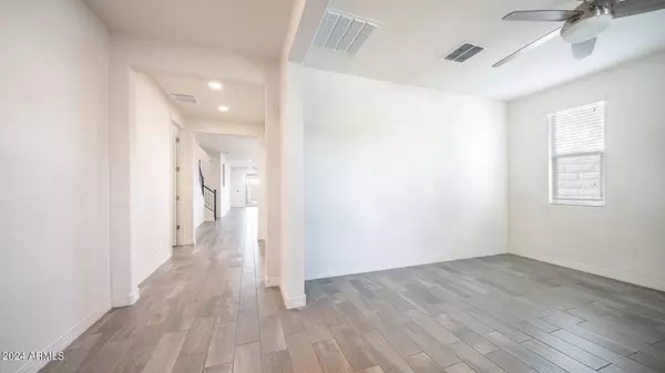 21984 N 97TH Glen, Peoria, AZ 85383