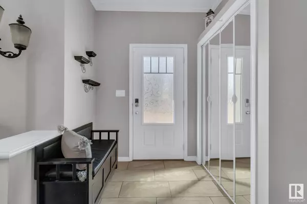 4053 CHAPPELLE GREEN GR SW, Edmonton, AB T6W 4B4