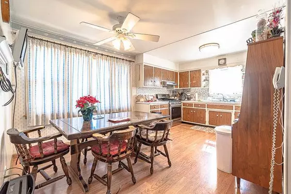 2100 120th ST, Blue Island, IL 60406