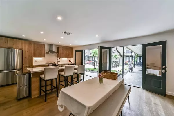 1410 Hyde Park BLVD #106, Houston, TX 77006