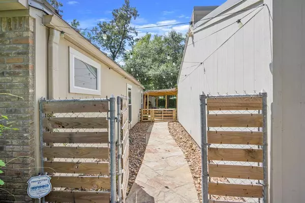 3131 Spring Creek DR, Spring, TX 77373