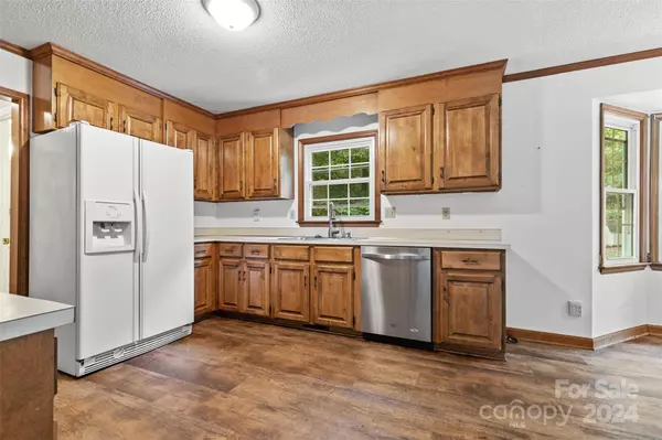 6301 Dougherty DR, Charlotte, NC 28213