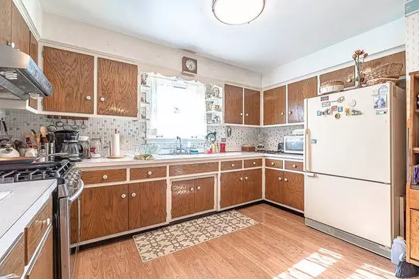 2100 120th ST, Blue Island, IL 60406