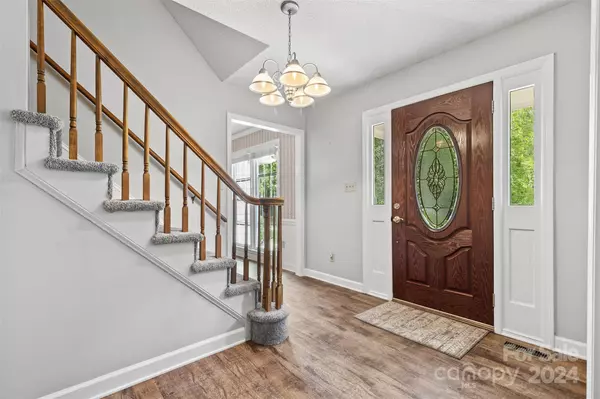 6301 Dougherty DR, Charlotte, NC 28213