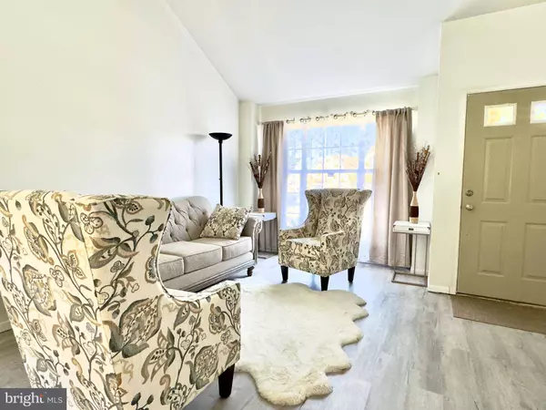 16 BAILLY DR, Burlington, NJ 08016