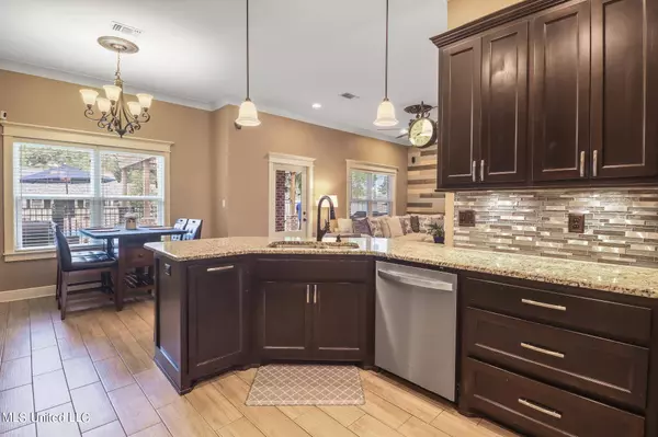 311 Goose Pointe Boulevard, Biloxi, MS 39531